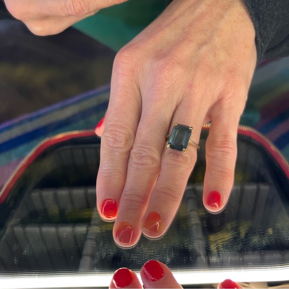 14k TGE Emerald Cut Ring. London Blue Topaz Colored Stone. Size 6/ 6.5. - Picture 4 of 10